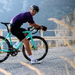 Bianchi Specialissima Disc SRAM eTap AXS Bike -Glory Cycles Store Online 138271 cestny karbonovy bicykel bianchi specialissima disc red etap axs 12sp 5 v 52656.1629657661