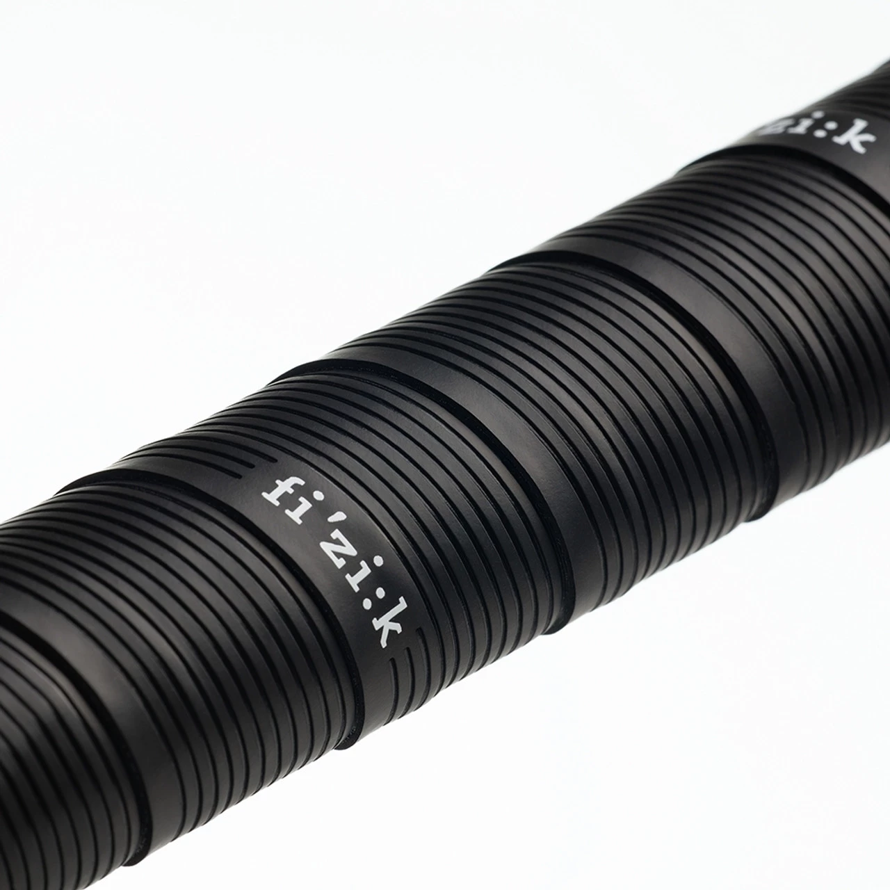 Fizik Vento Microtex Tacky Handlebar Tape 3 Fizik Vento Microtex Tacky Handlebar Tape - Image 3