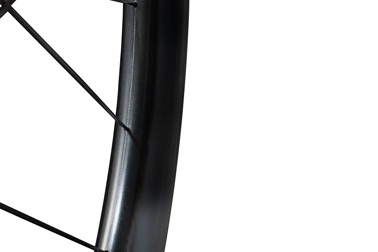 Enve SES 2.3 Tubeless Clincher Wheelset 4 Enve SES 2.3 Tubeless Clincher Wheelset - Image 4